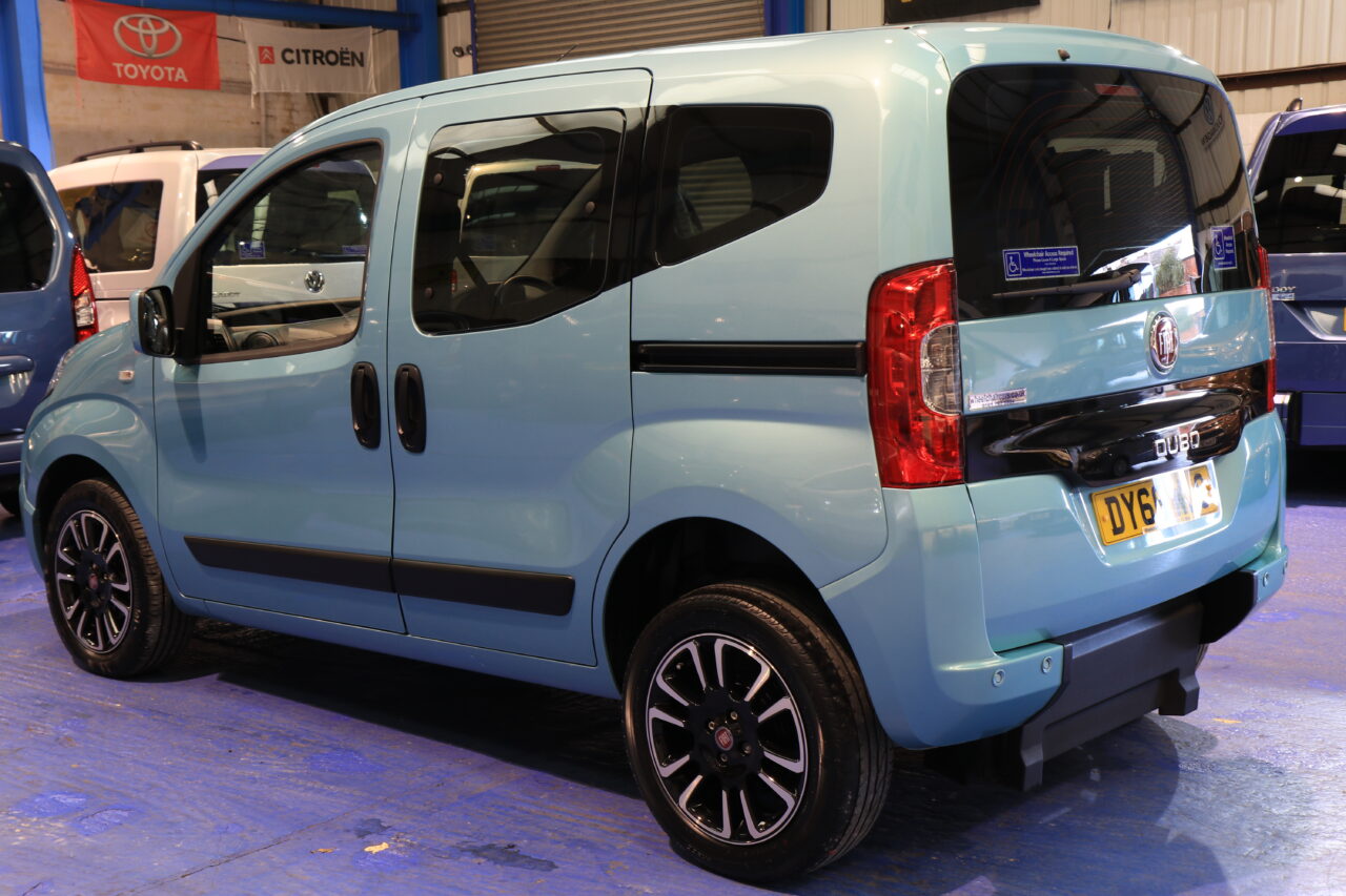 Fiat Qubo Wheelchair Passenger Upfront dy66 wlg
