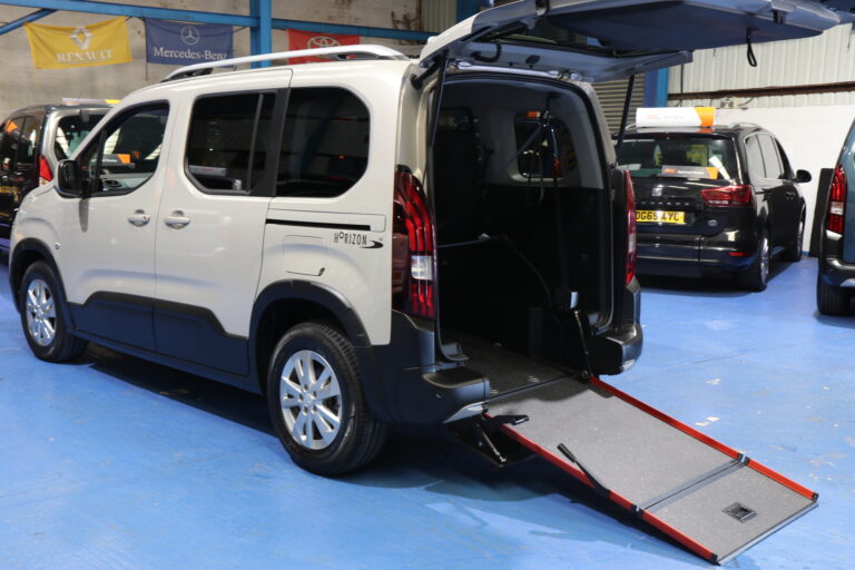 Peugeot Rifter Wheelchair Accessible Vehicle Sf21 rlb 