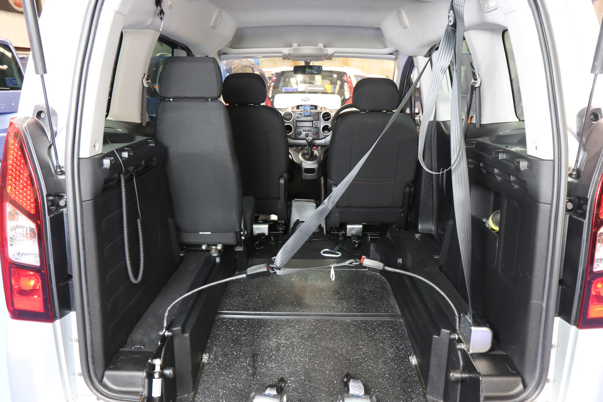 Peugeot Partner Wheelchair Accessible Vehicle sf67 avl