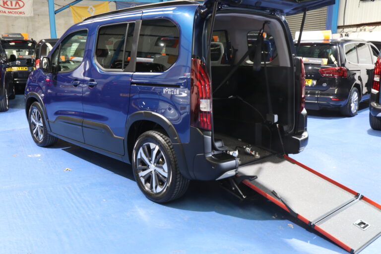 Peugeot Rifter Wheelchair Accessible Vehicle sg24 zgc