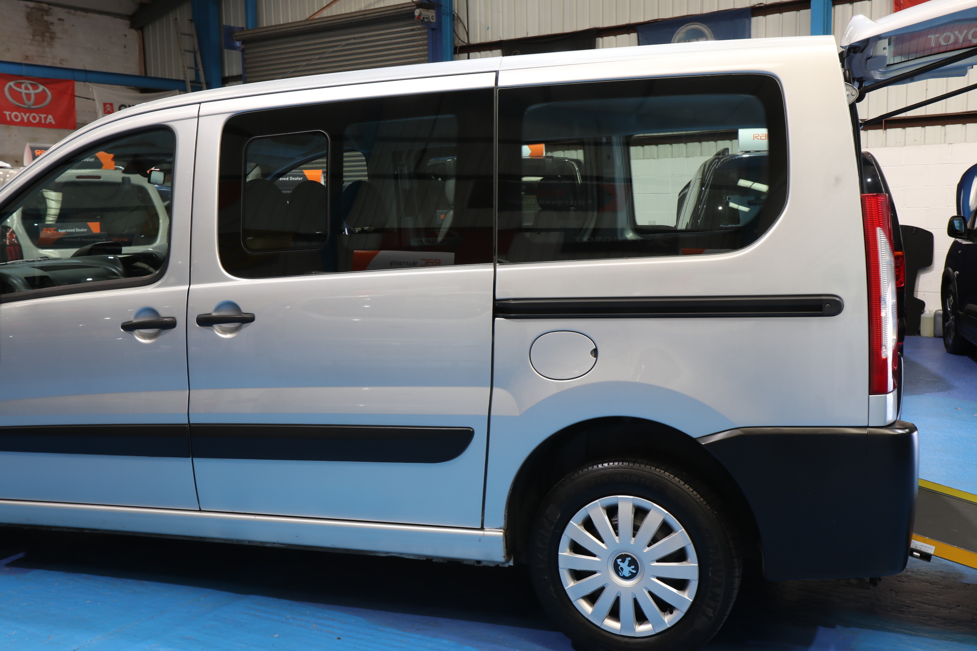 Peugeot Expert Wheelchair Accessible Vehicle wj16 nyb
