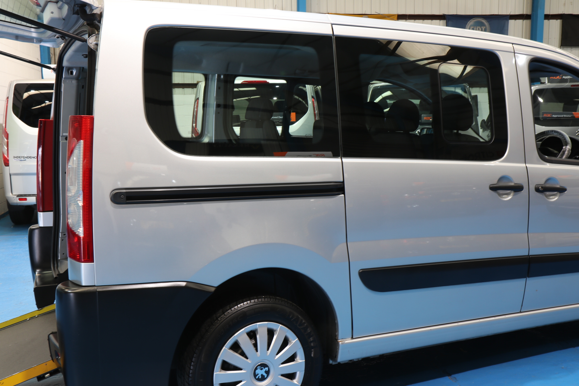 Peugeot Expert Wheelchair Accessible Vehicle wj16 nyb