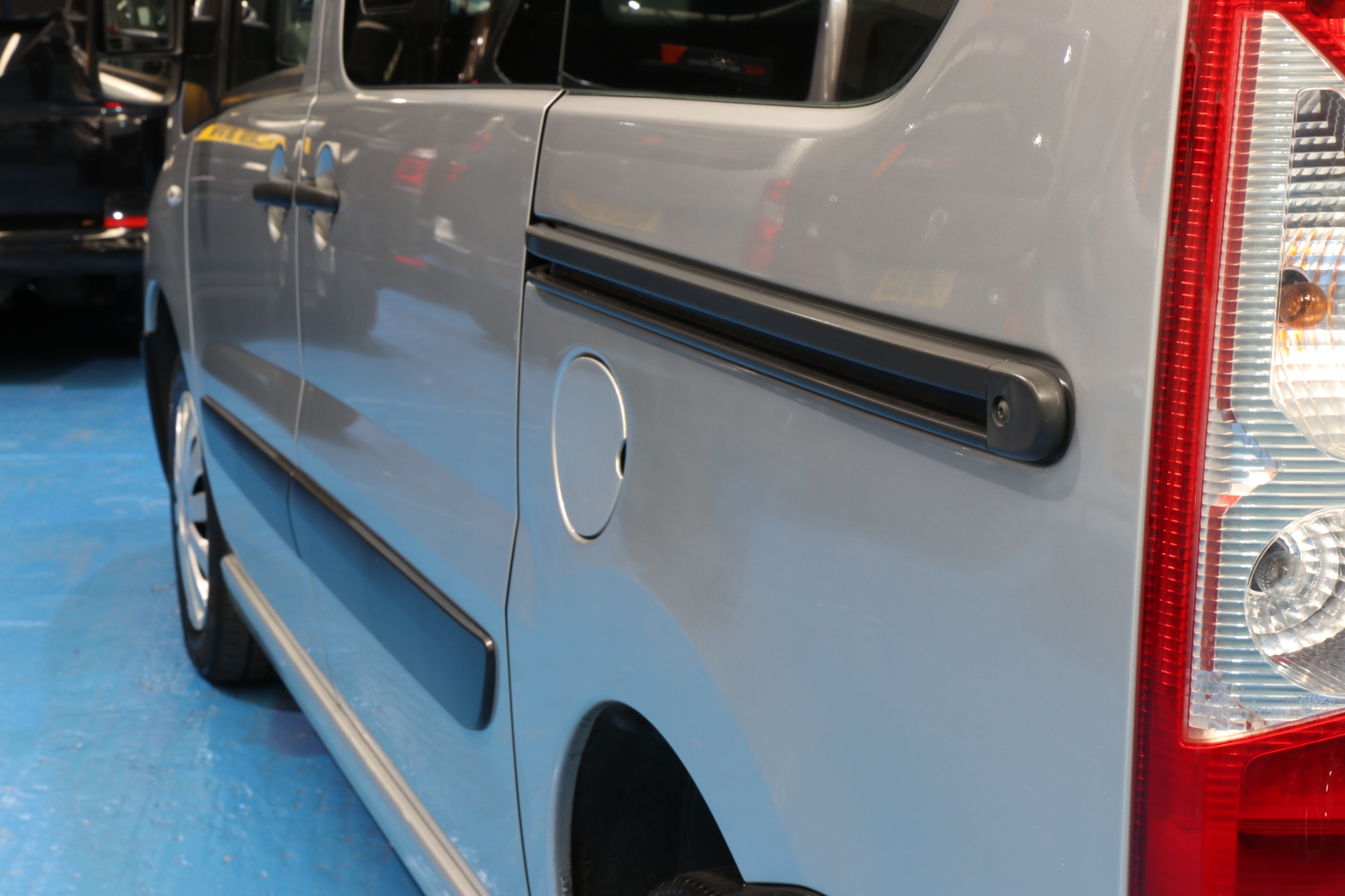 Peugeot Expert Wheelchair Accessible Vehicle wj16 nyb