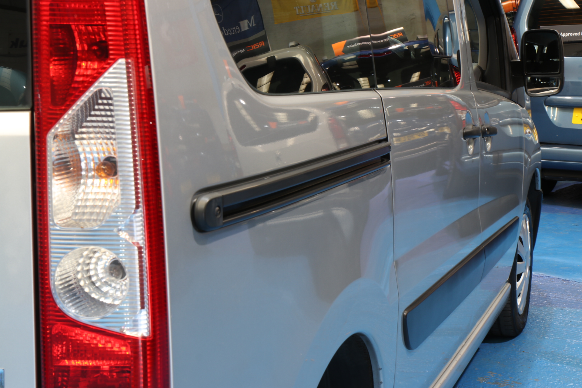 Peugeot Expert Wheelchair Accessible Vehicle wj16 nyb