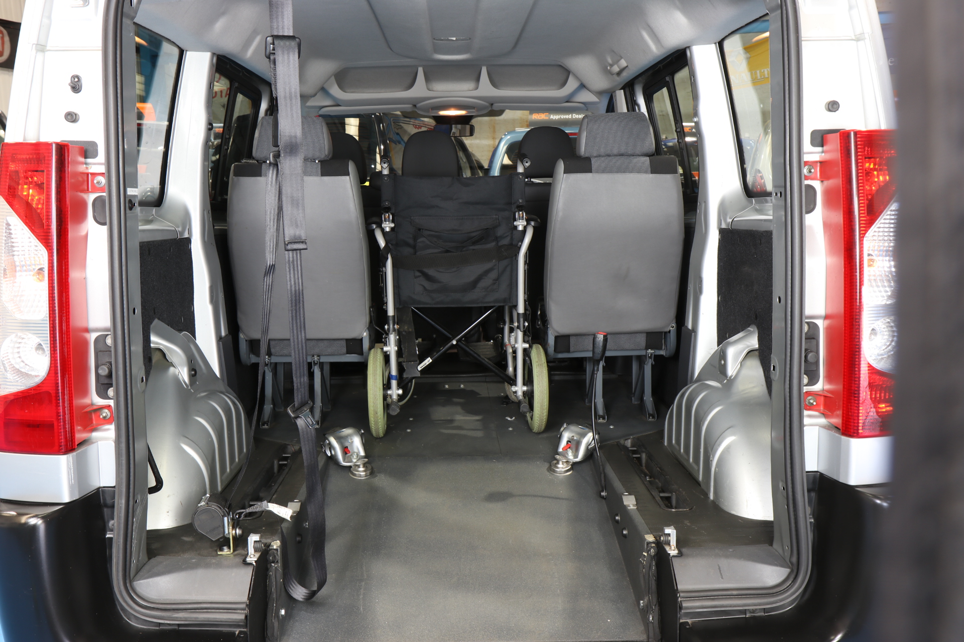 Peugeot Expert Wheelchair Accessible Vehicle wj16 nyb