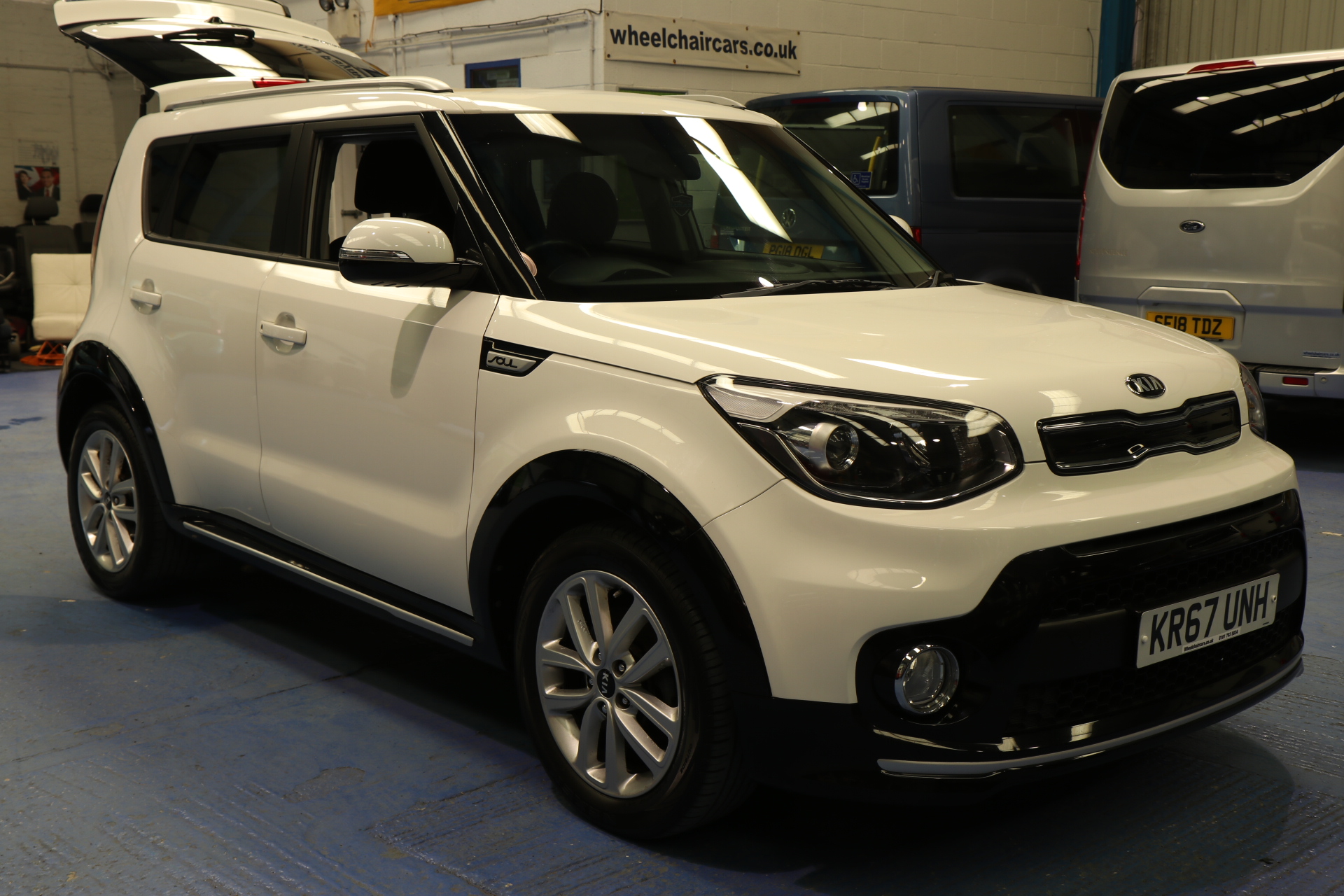 Kia Soul Wheelchair Accessible Vehicle Kr67 unh