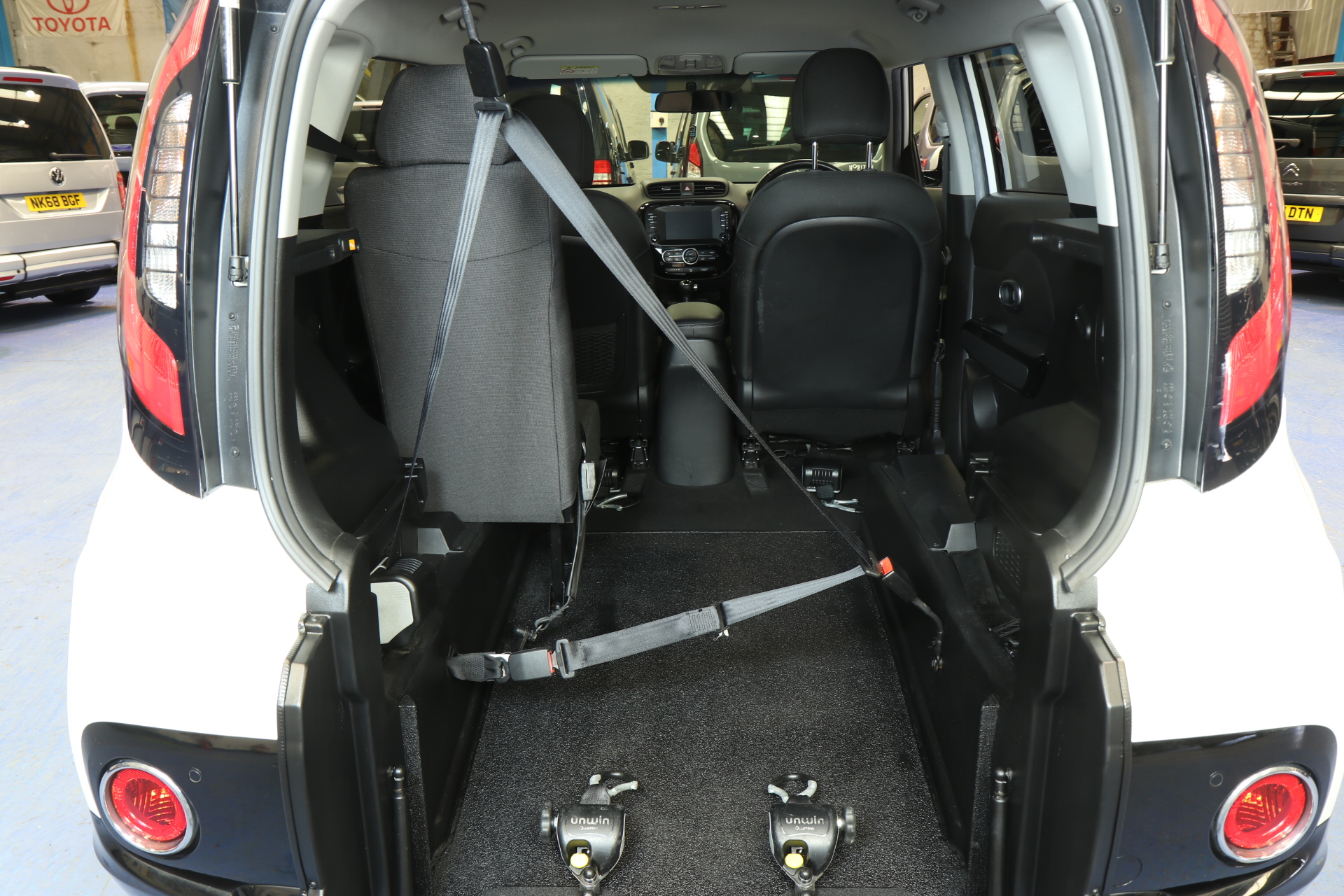 Kia Soul Wheelchair Accessible Vehicle Kr67 unh