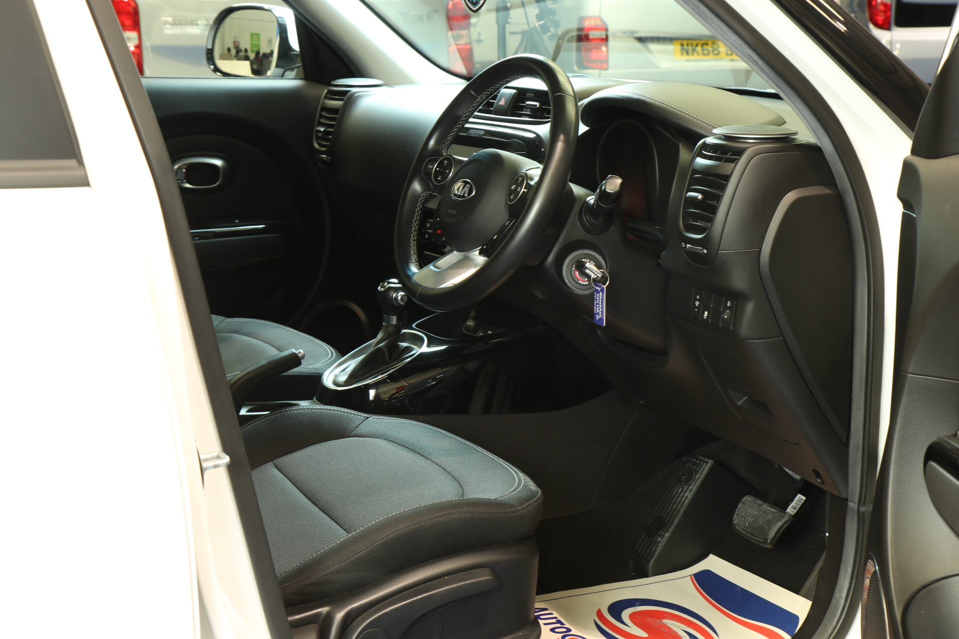 Kia Soul Wheelchair Accessible Vehicle Kr67 unh