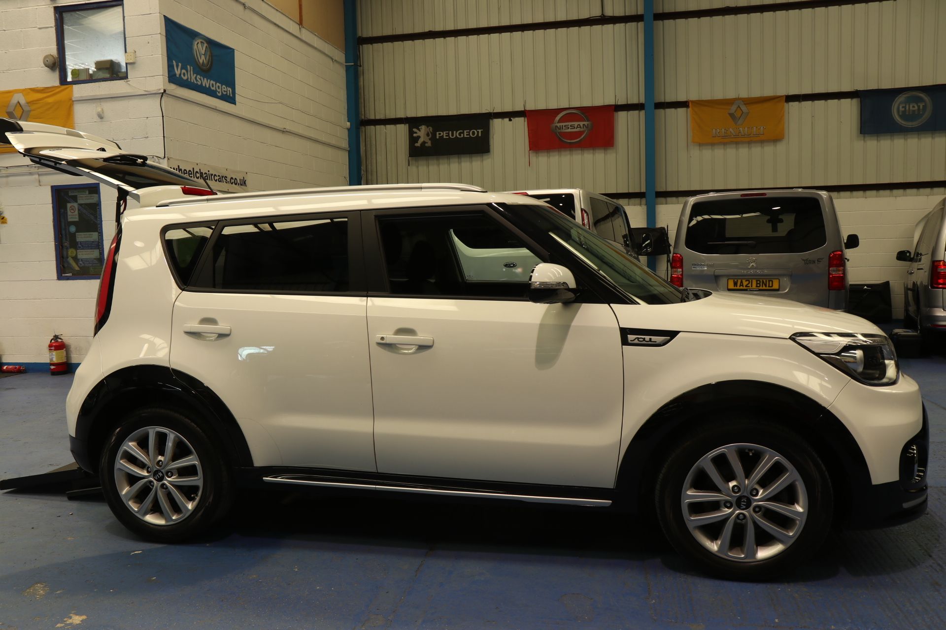 Kia Soul Wheelchair Accessible Vehicle Kr67 unh