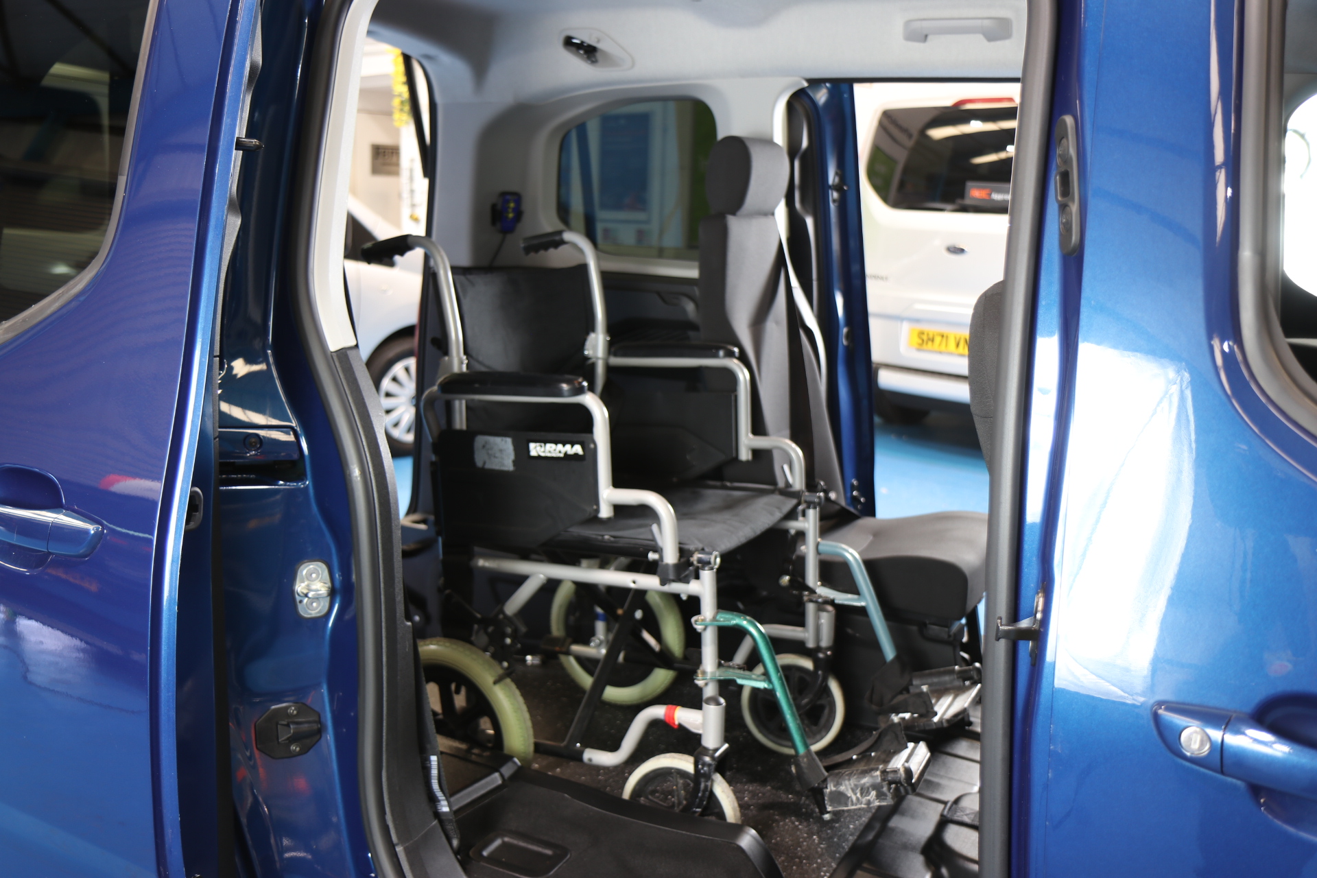Peugeot Rifter Wheelchair Accessible Vehicle Sb21 htp