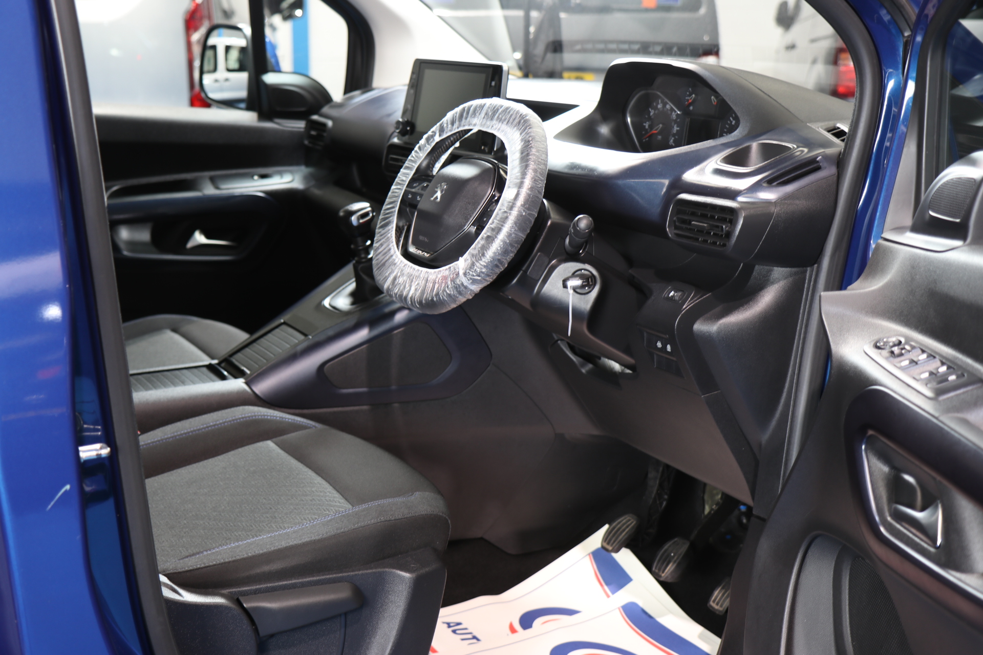 Peugeot Rifter Wheelchair Accessible Vehicle Sb21 htp