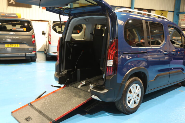 Peugeot Rifter Wheelchair Accessible Vehicle Sf70 juo