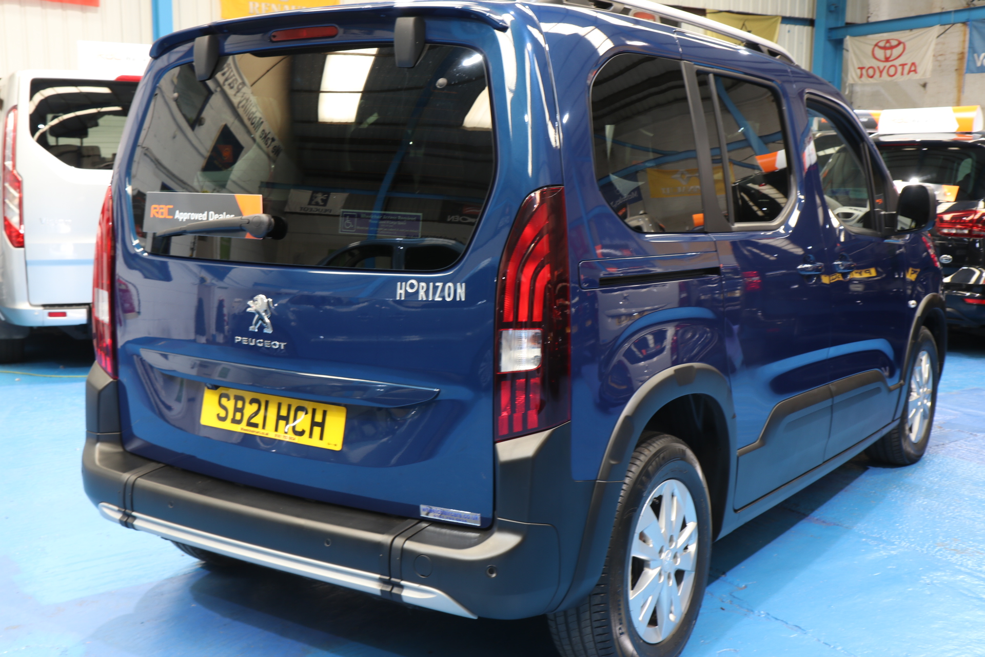 Peugeot Rifter Wheelchair Accessible Vehicle sb21 hch