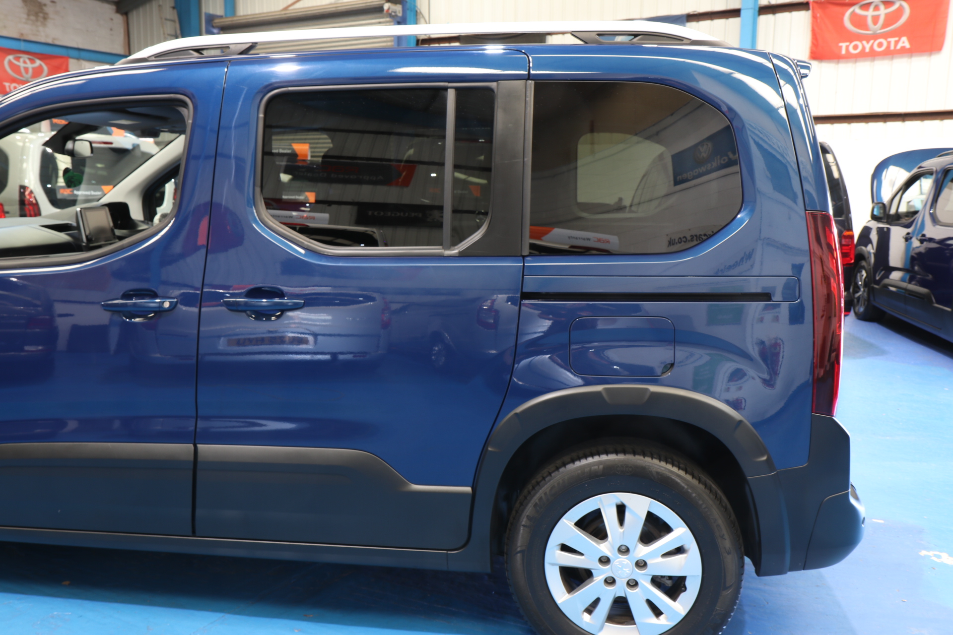 Peugeot Rifter Wheelchair Accessible Vehicle sb21 hch