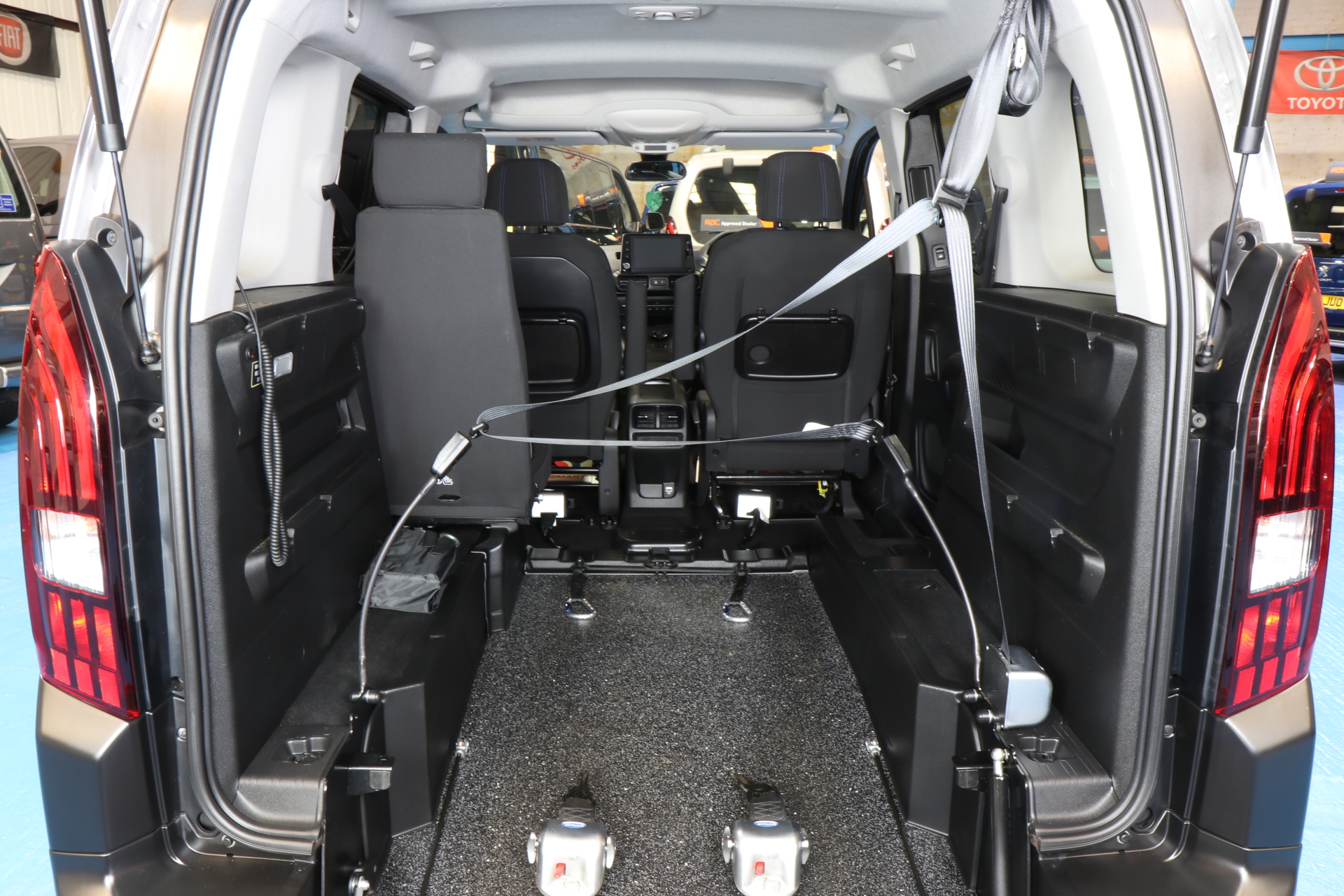 Peugeot Rifter Wheelchair Accessible Vehicle sj21 gca