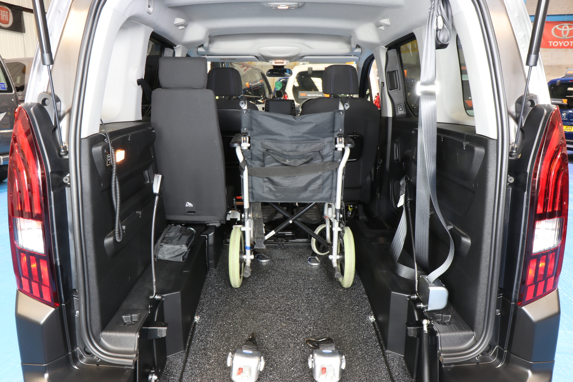 Peugeot Rifter Wheelchair Accessible Vehicle sj21 gca
