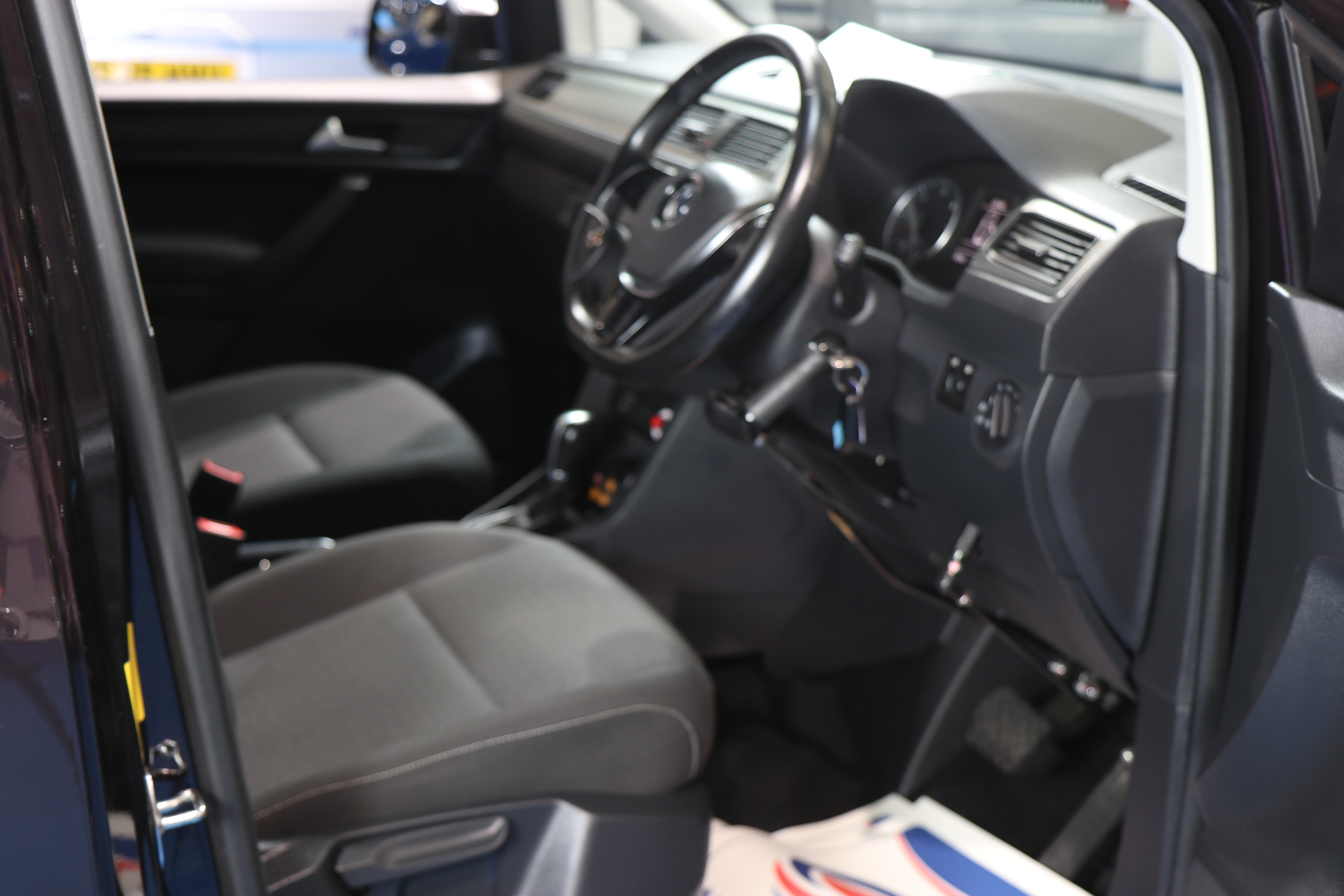 Volkswagen Caddy Wheelchair Driver Transfer Dp16 whk