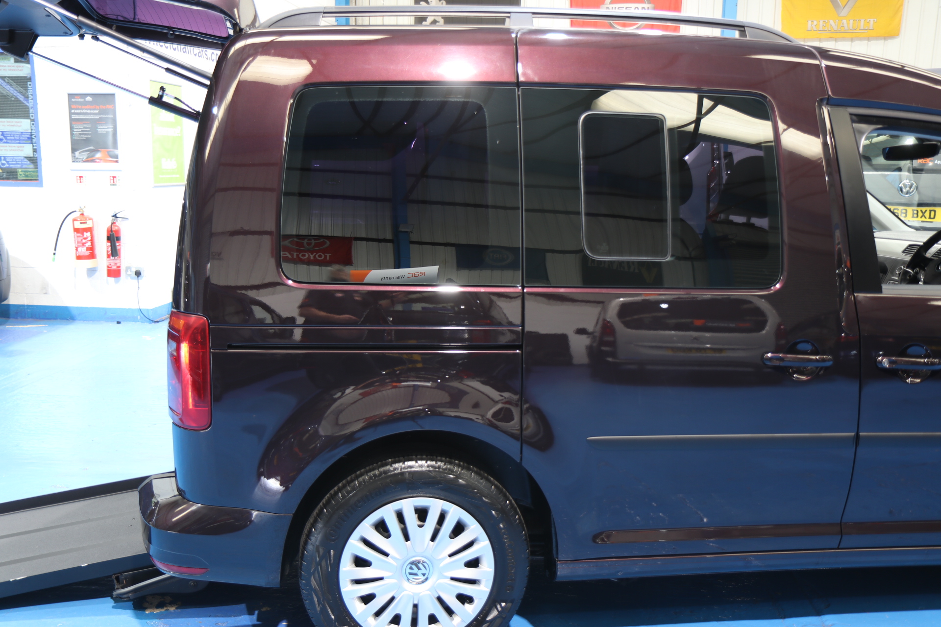Volkswagen Caddy Wheelchair Driver Transfer Dp16 whk
