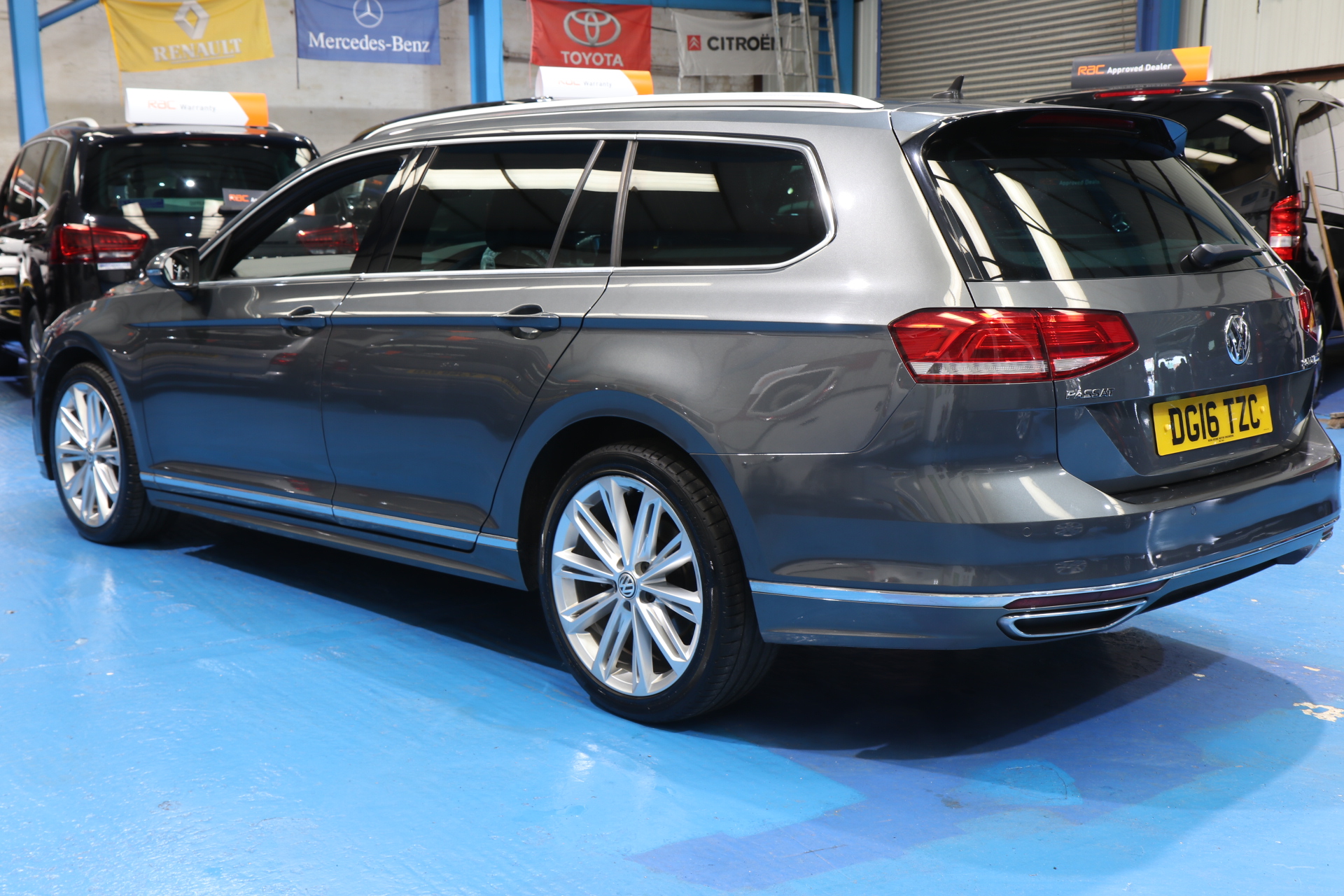 2016 Volkswagen Passat R-Line Estate Dg16 Tzc