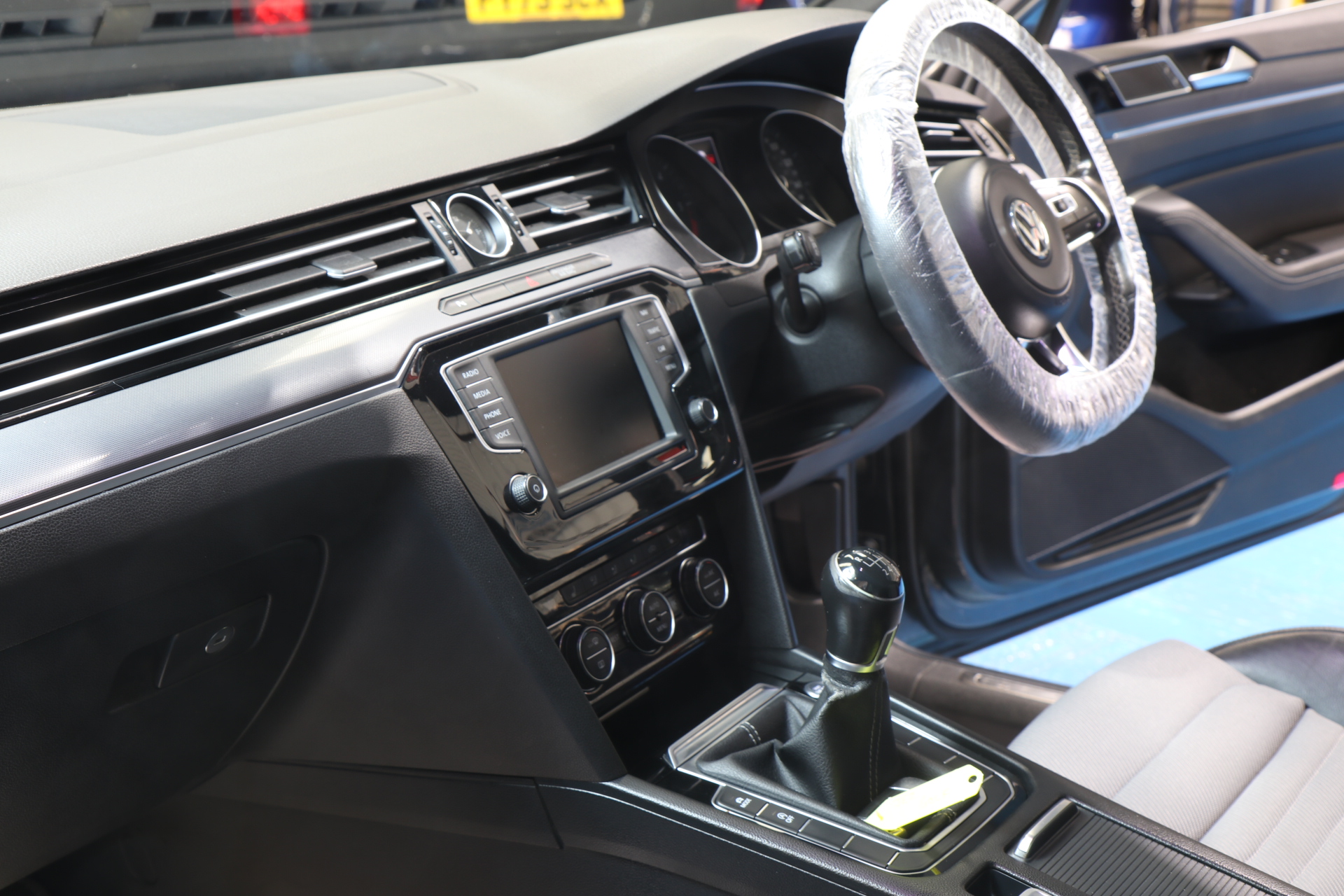 2016 Volkswagen Passat R-Line Estate Dg16 Tzc